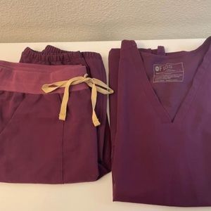 Purple Figs Scrub top and bottoms💜